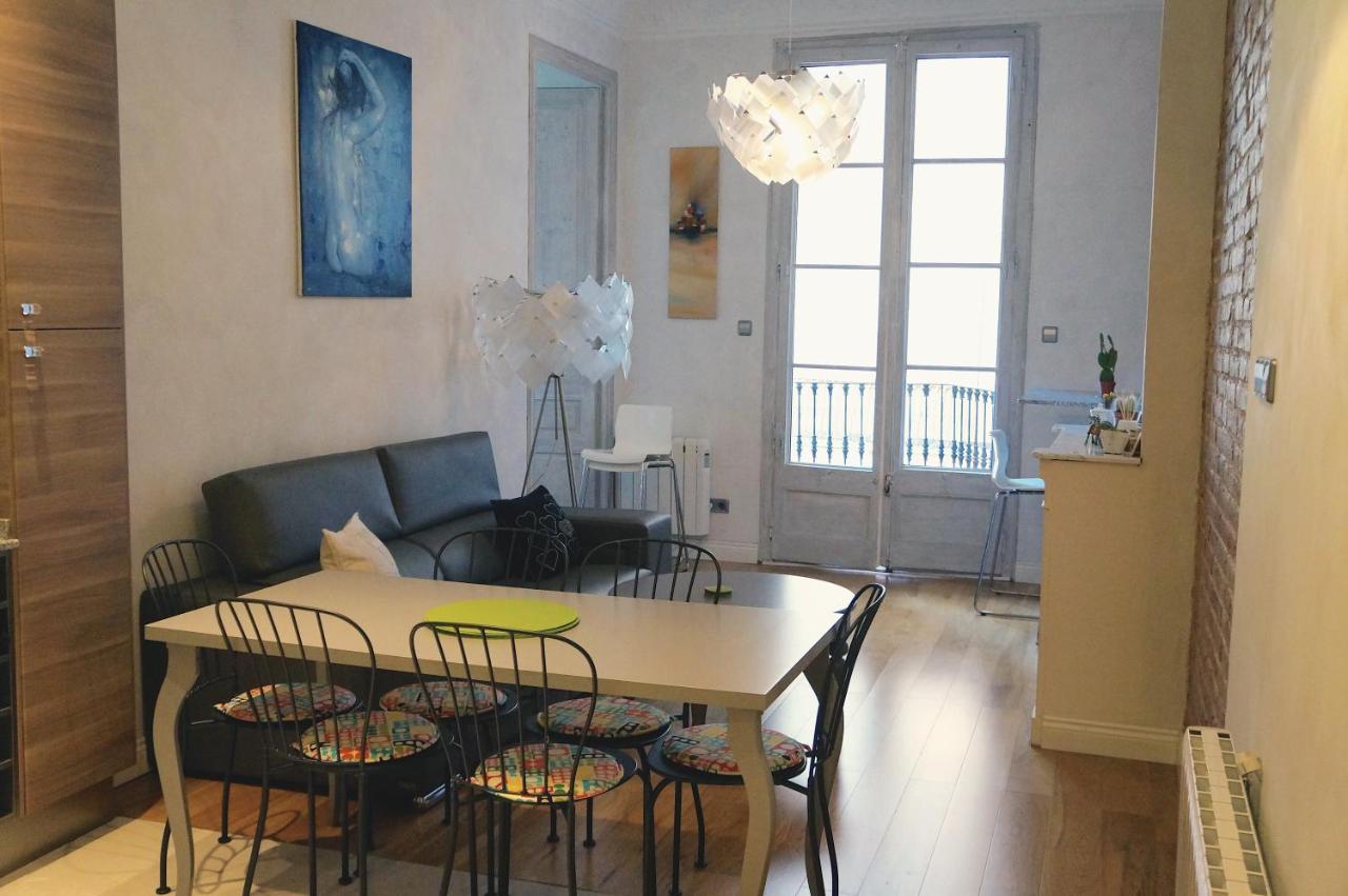 Luxury Barcelona Central City Cosy 3 Bedroom Apartment With Private Terrace Bagian luar foto