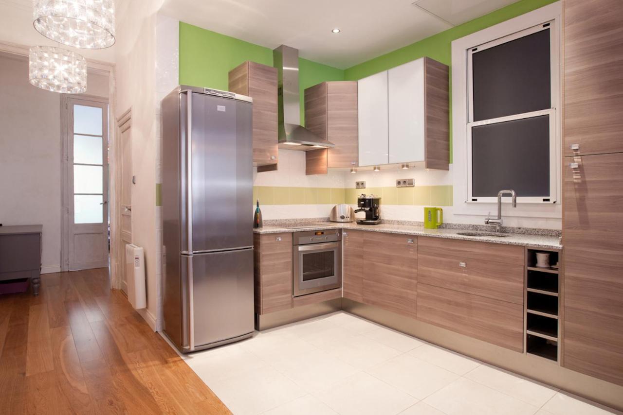 Luxury Barcelona Central City Cosy 3 Bedroom Apartment With Private Terrace Bagian luar foto