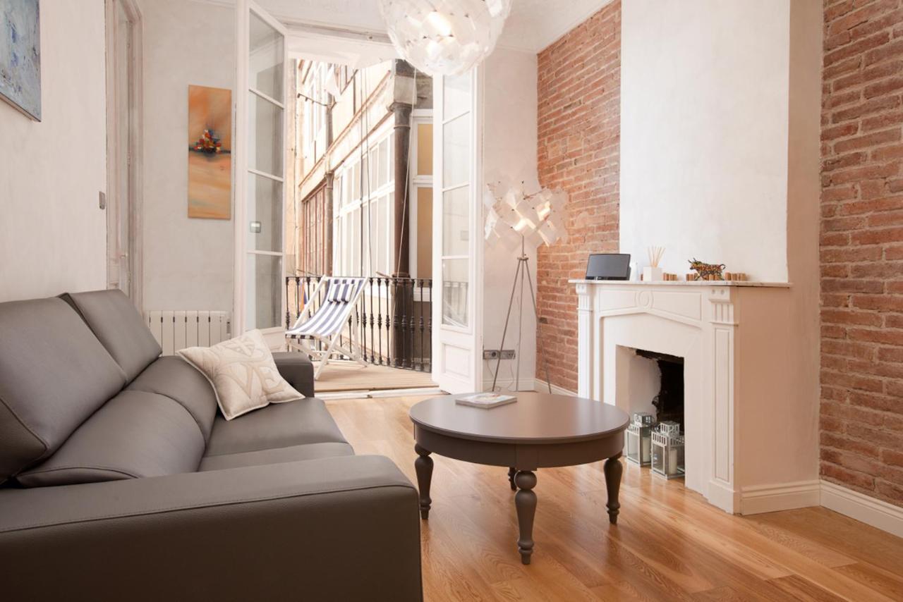 Luxury Barcelona Central City Cosy 3 Bedroom Apartment With Private Terrace Bagian luar foto