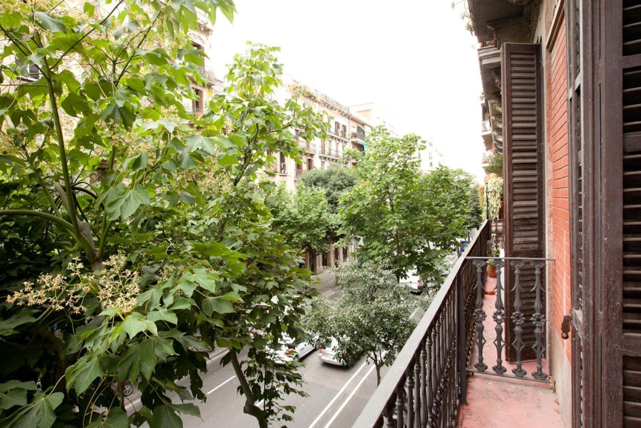 Luxury Barcelona Central City Cosy 3 Bedroom Apartment With Private Terrace Bagian luar foto
